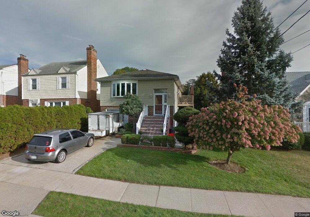 567 Langley Ave, West Hempstead, NY 11552 - photo 1