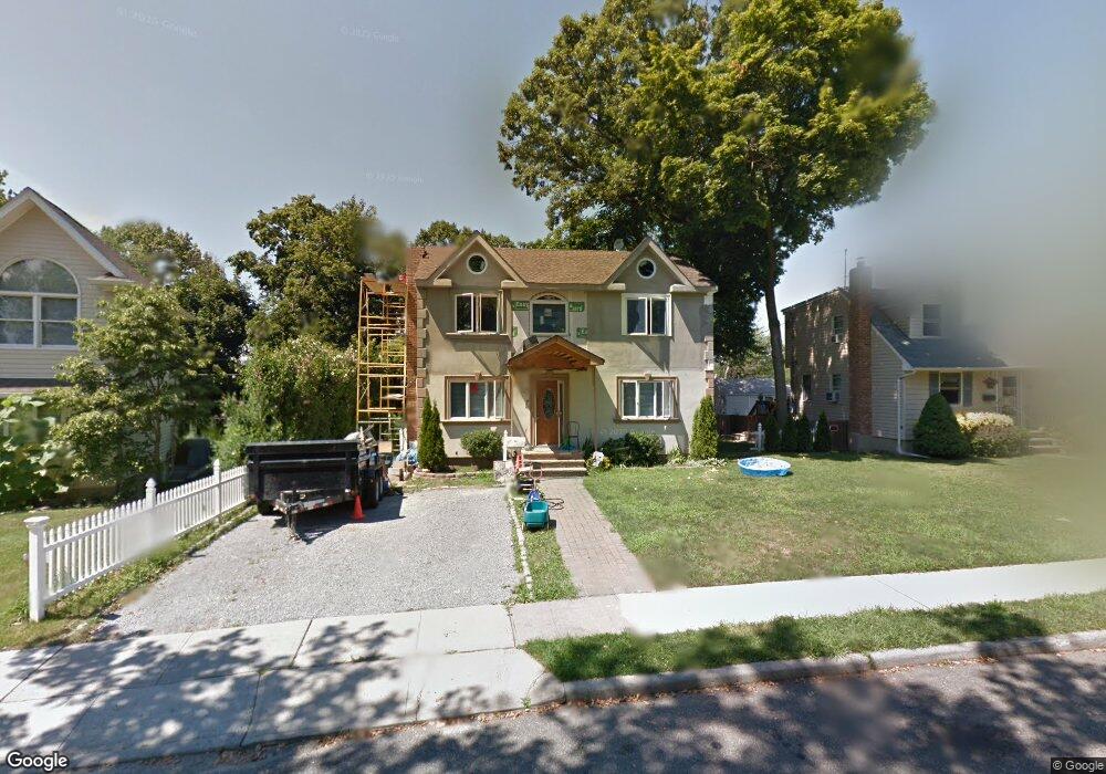 39 Inwood Rd, Glen Cove, NY 11542 - photo 1