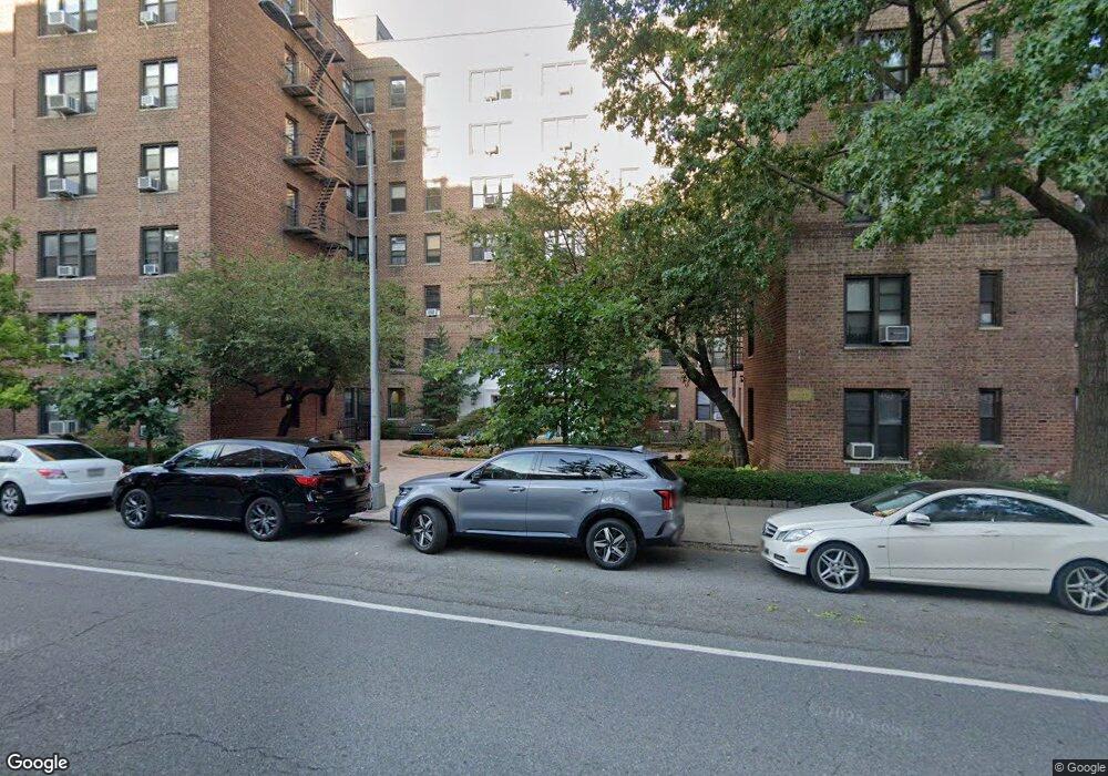 67-40 Yellowstone Blvd unit 6I, Forest Hills, NY 11375 - photo 1