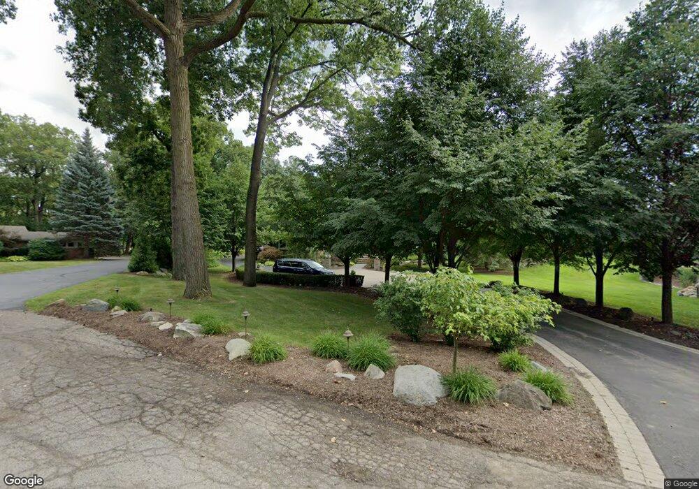 1685 Standish Ct, Bloomfield Hills, MI 48302 - photo 1