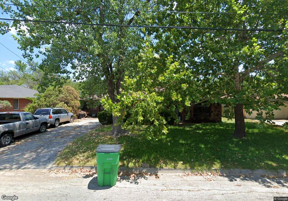 1308 Whaley Dr, Gainesville, TX 76240 - photo 1