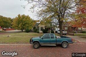 576 W 2nd St, Hoisington, KS 67544