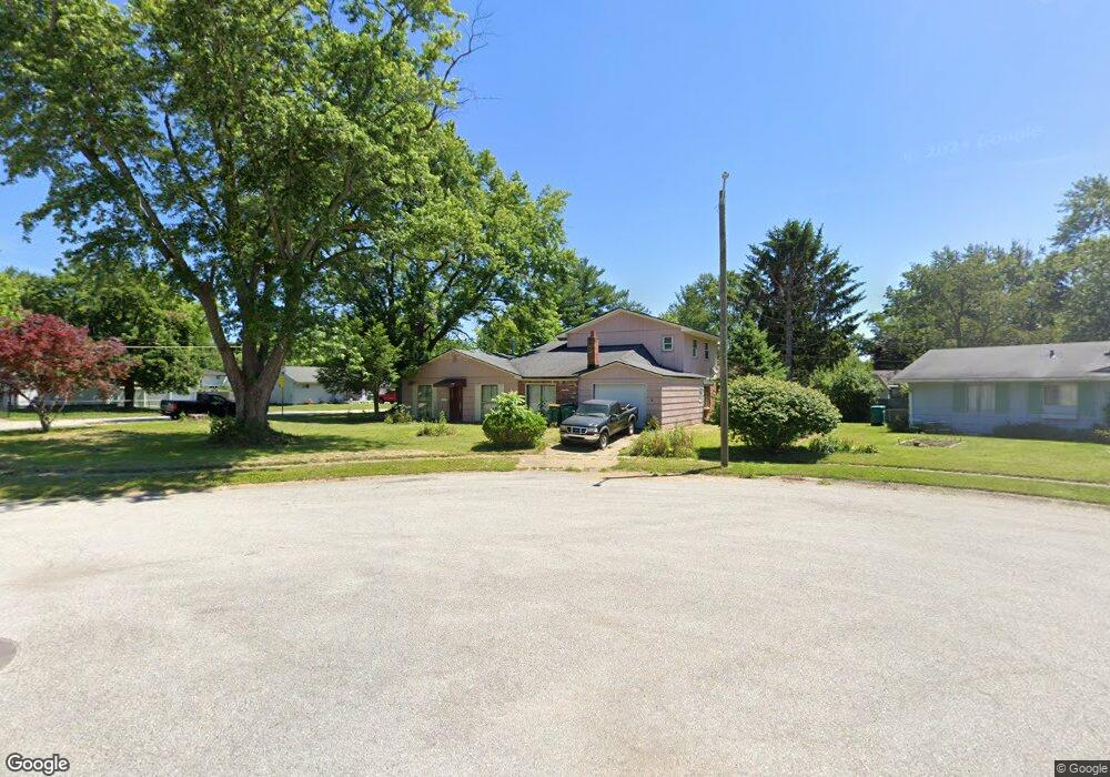 811 Manor Ct, Plainfield, IN 46168 - photo 1