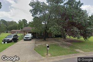 1104 7th St SW, Springhill, LA 71075