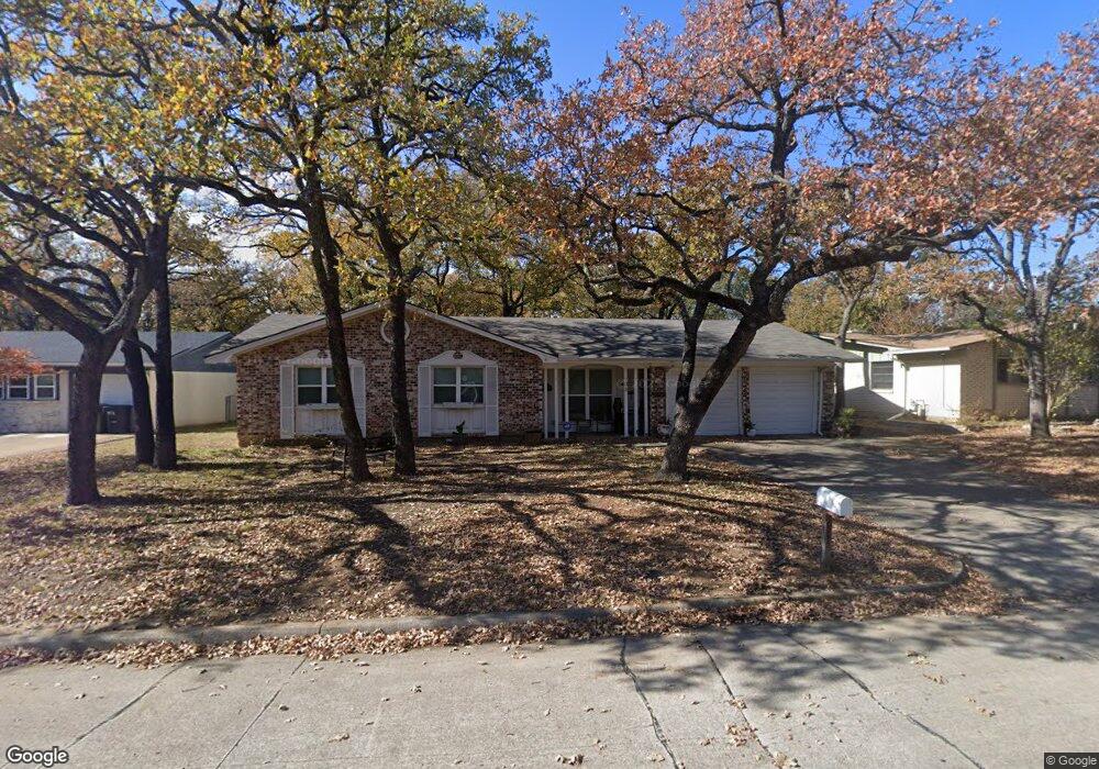 32 Regents Park, Bedford, TX 76022 - photo 1