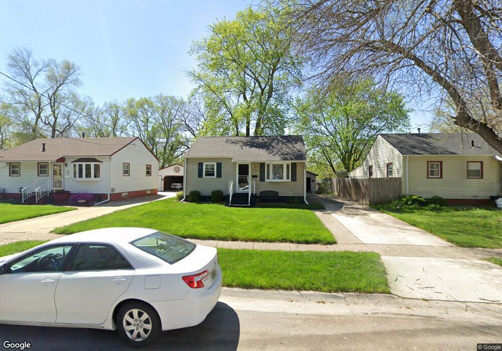 2000 61st St, Des Moines, IA 50322 - photo 1