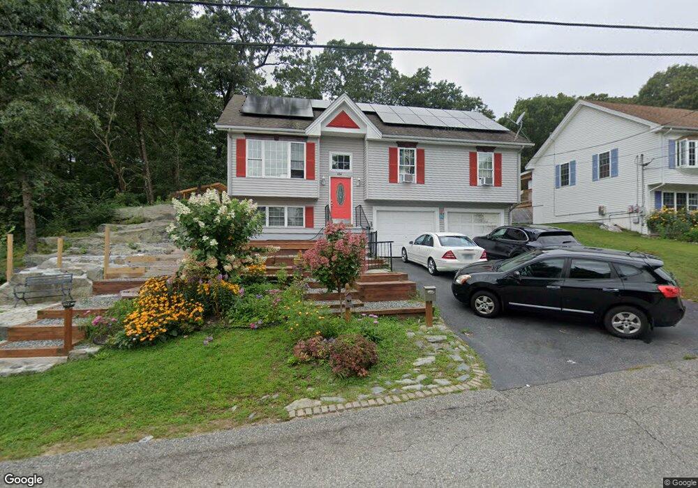 484 3rd Ave, Woonsocket, RI 02895 - photo 1