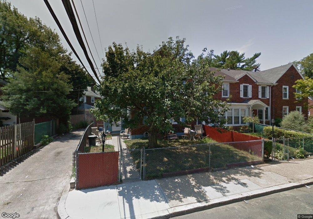 2918 Wasp Rd, Camden, NJ 08104 - photo 1