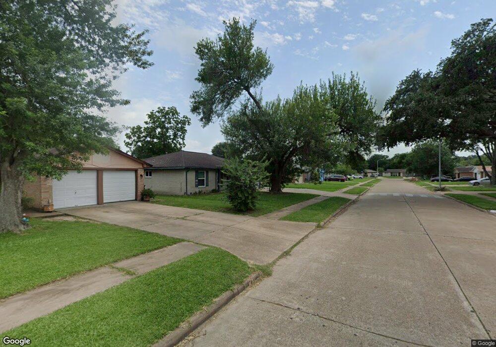 1323 Hidden Valley Dr, Houston, TX 77088 - photo 1