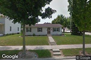 211 W Vine St, Wapakoneta, OH 45895