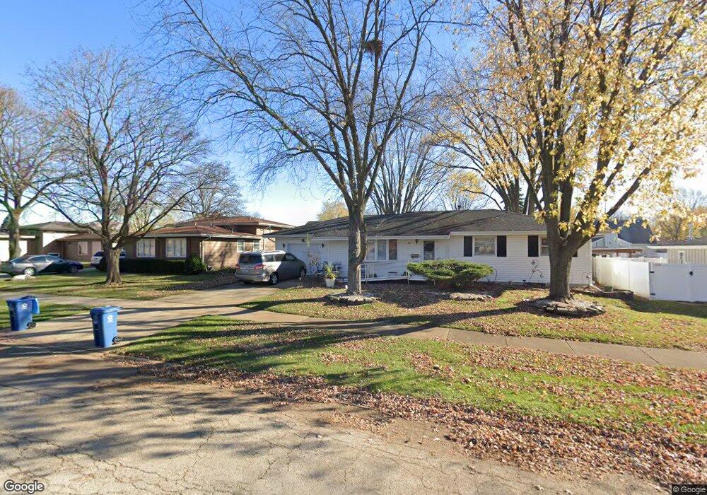 1061 Laurel Dr, Aurora, IL 60506 - photo 1