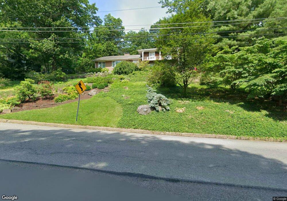 207 Forest Dr, Nazareth, PA 18064 - photo 1