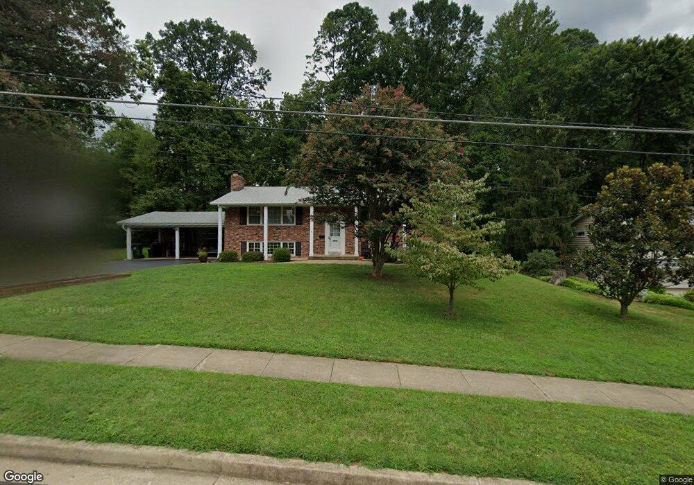 9104 Ashmeade Dr, Fairfax, VA 22032 - photo 1