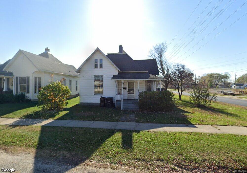 811 W Clinton Ave, Effingham, IL 62401 - photo 1