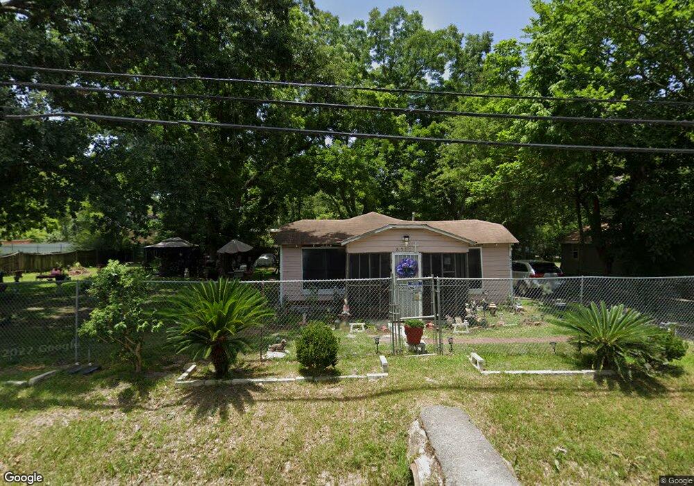 8517 Prairie View Dr, Houston, TX 77088 - photo 1