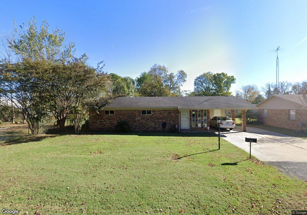 1307 S Vine St, Stuttgart, AR 72160 - photo 1