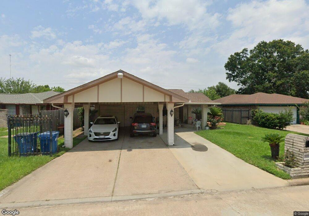 2030 Rainy River Dr, Houston, TX 77088 - photo 1