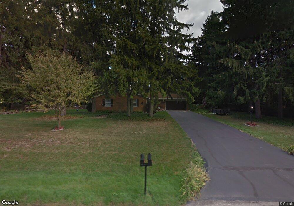 1371 Winchcombe Dr, Bloomfield Hills, MI 48304 - photo 1