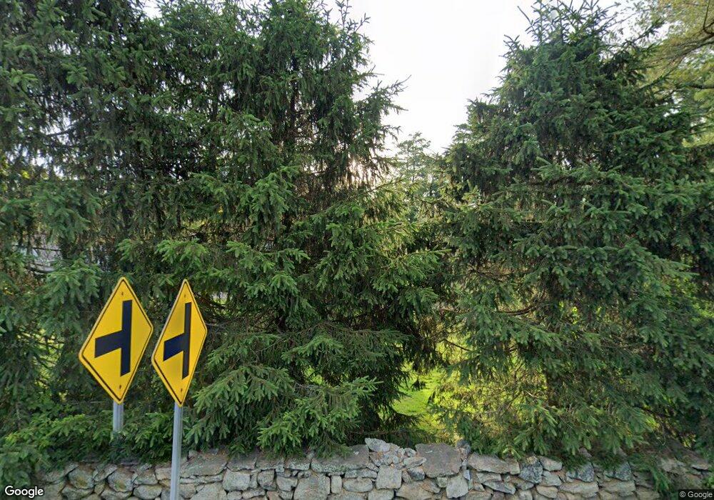 871 Weed St, New Canaan, CT 06840 - photo 1