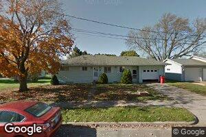 230 4th St NE, Plainview, MN 55964