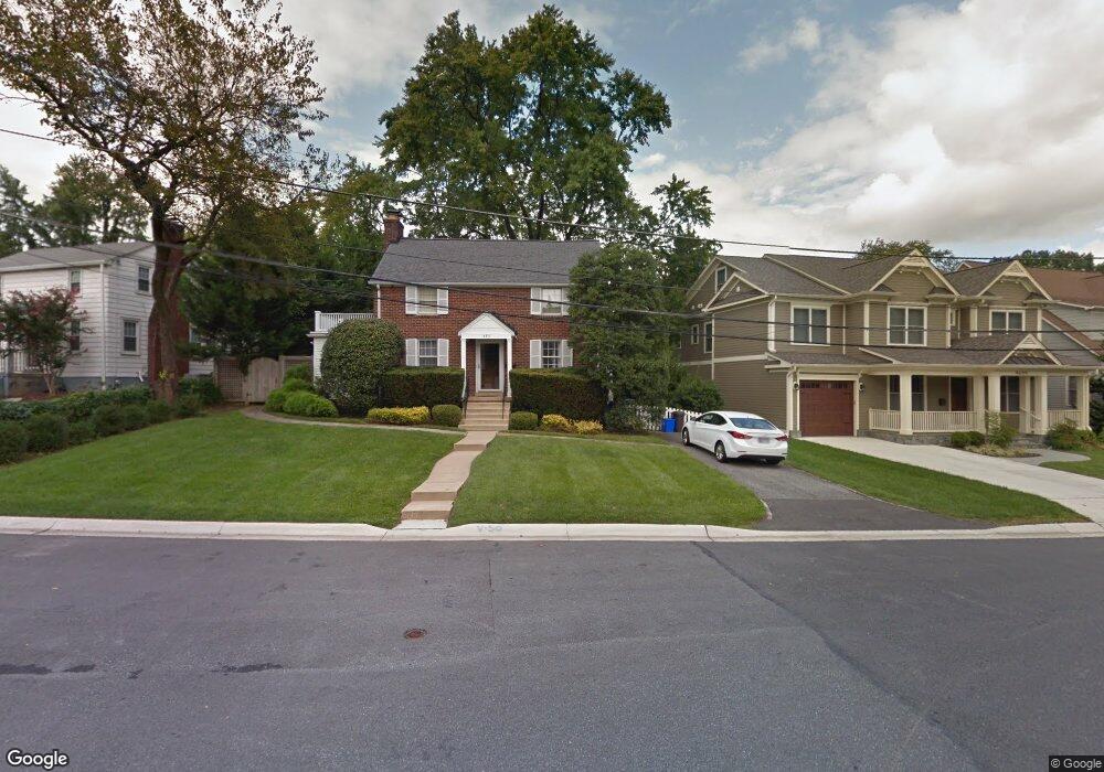 4611 Glenbrook Pkwy, Bethesda, MD 20814 - photo 1