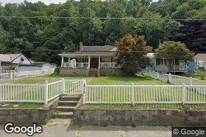 407 W Avis Ave, Man, WV 25635