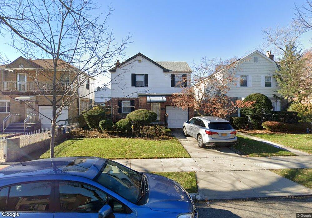 7308 194th St, Fresh Meadows, NY 11366 - photo 1