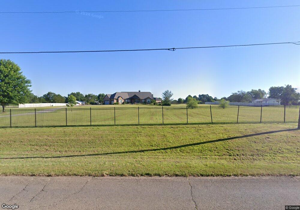 908 W 9th St, Cushing, OK 74023 - photo 1