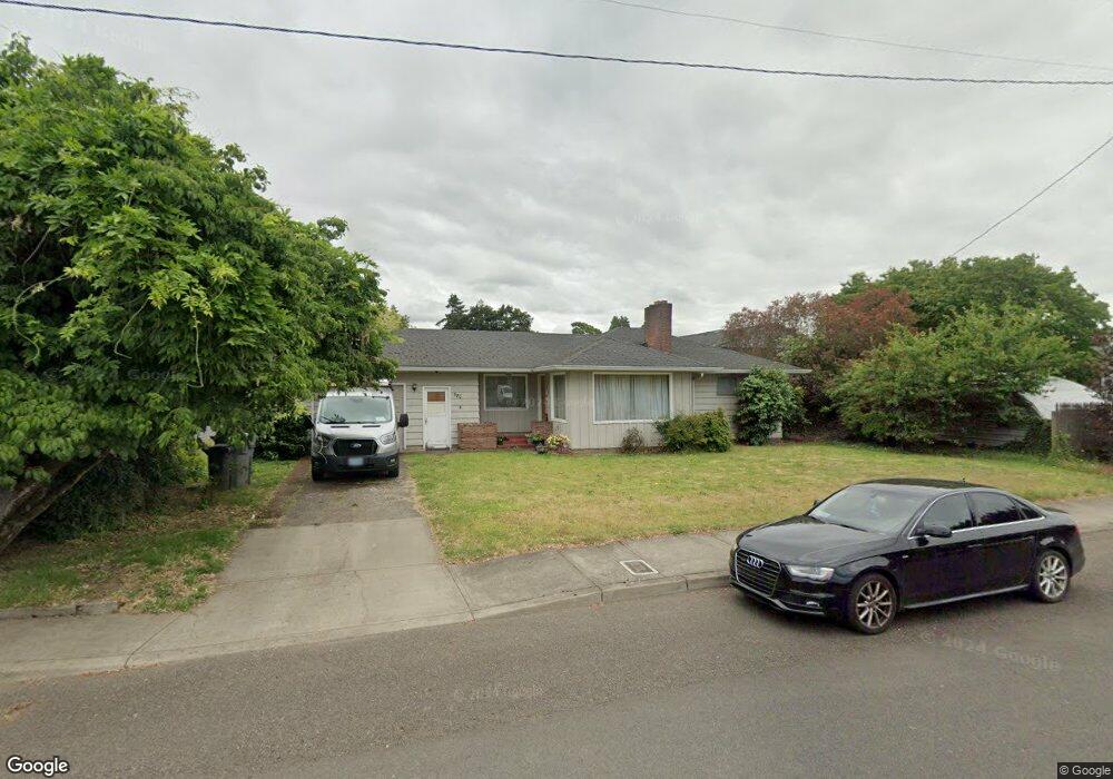 680 N Juniper St, Canby, OR 97013 - photo 1