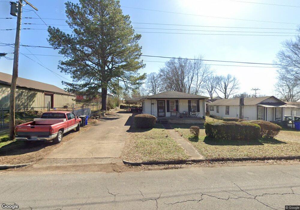 718 E Limestone St, Florence, AL 35630 - photo 1