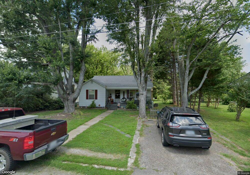 1704 2nd St, Victoria, VA 23974 - photo 1