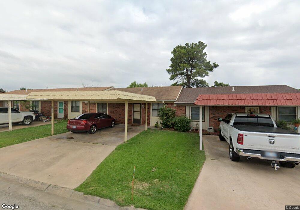 1700 Rustic Dr, Ardmore, OK 73401 - photo 1