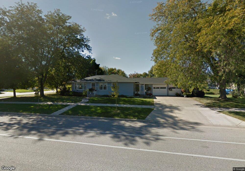 1020 S Elm St, La Crescent, MN 55947 - photo 1