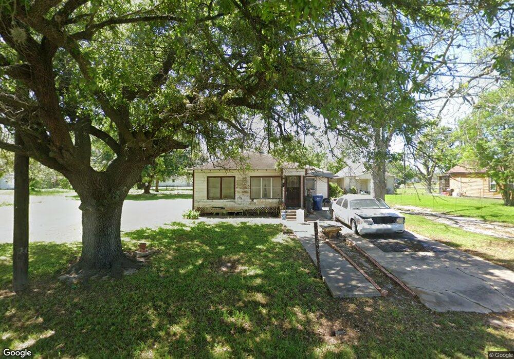 2908 Avenue A, Bay City, TX 77414 - photo 1