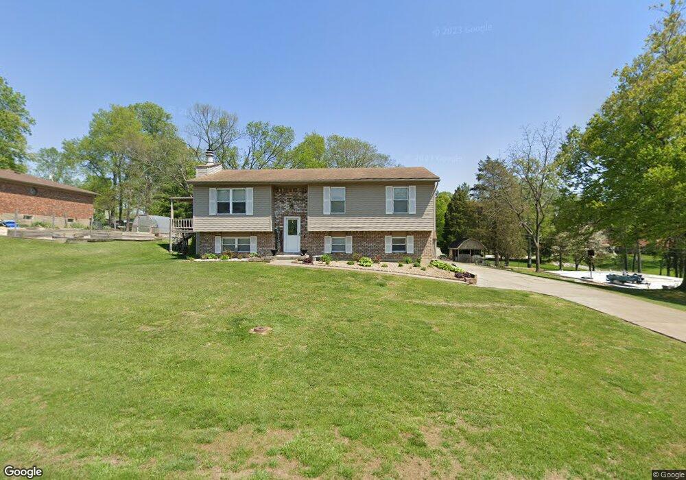 1220 Dant Dr, Georgetown, IN 47122 - photo 1