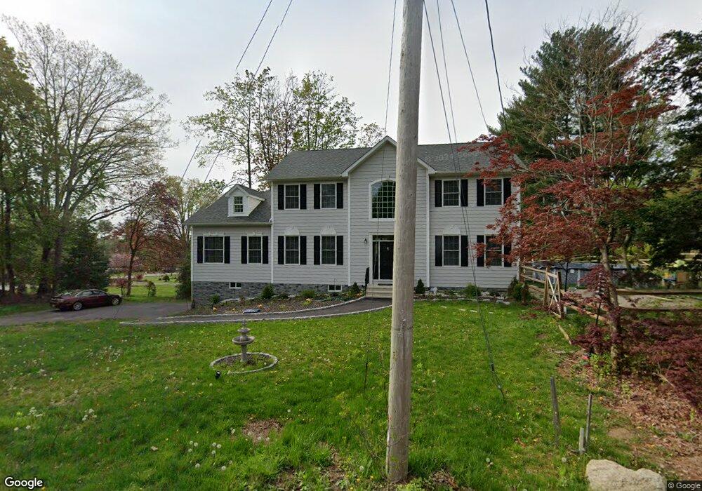 587 Madison Ct, Yorktown Heights, NY 10598 - photo 1