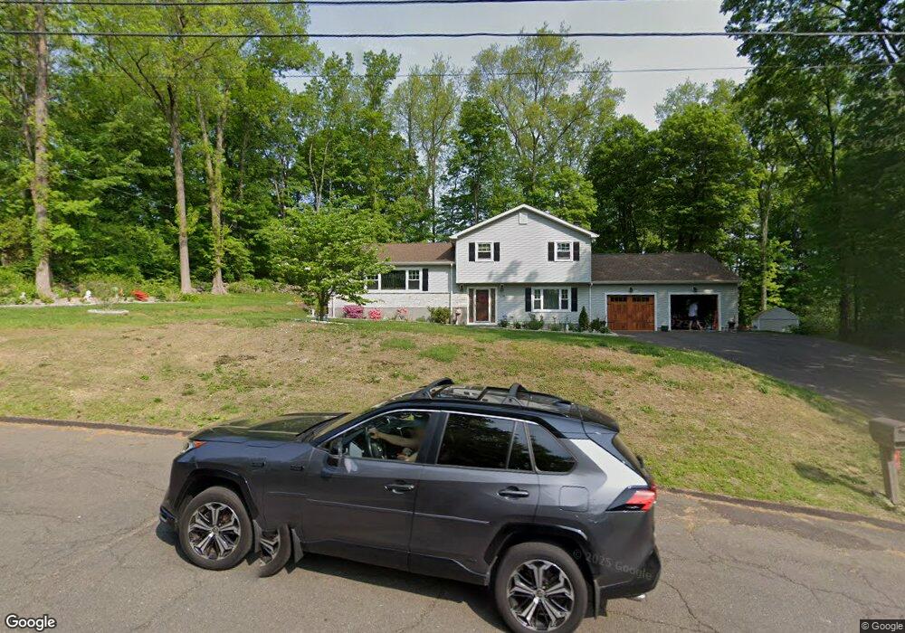 139 Suzanne Cir, Trumbull, CT 06611 - photo 1