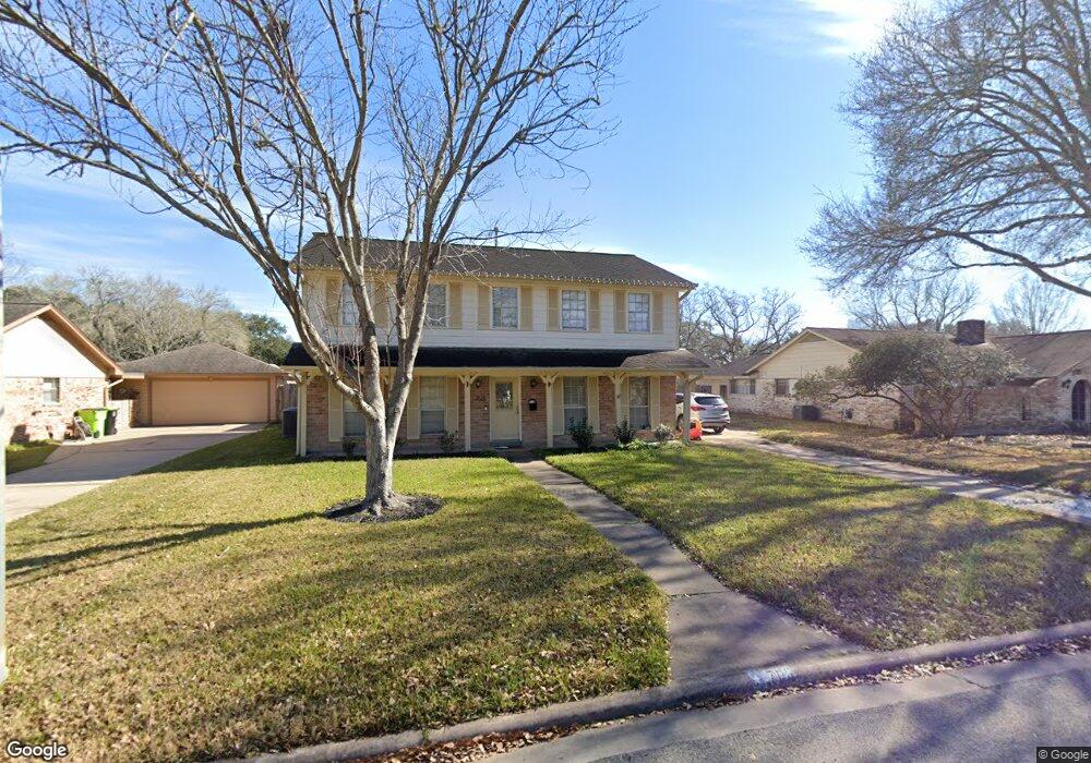 703 Country Club Dr, Richmond, TX 77469 - photo 1