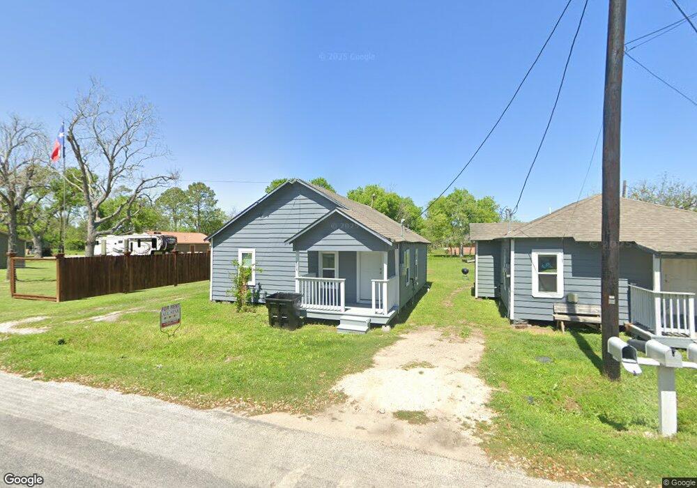 1315 Austin St, Bay City, TX 77414 - photo 1
