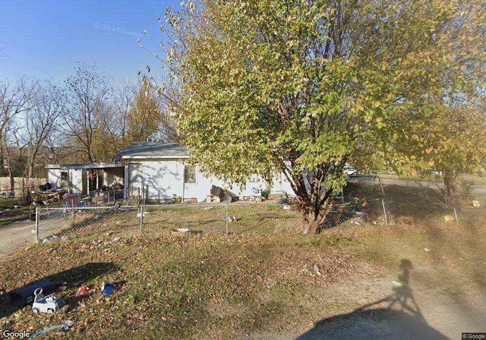 1603 W Division St, Henryetta, OK 74437 - photo 1