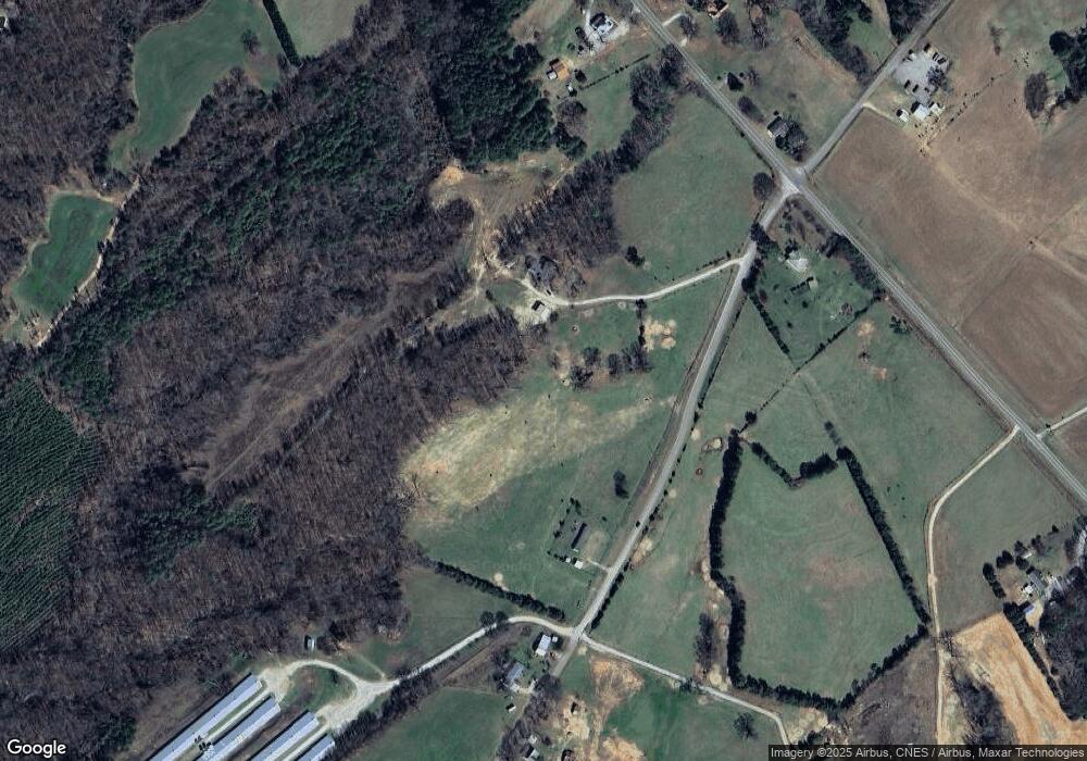 2068 Bond Dr, Elberton, GA 30635 - photo 1