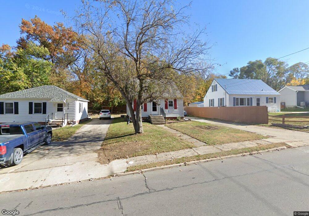 1012 1st St N, Newton, IA 50208 - photo 1