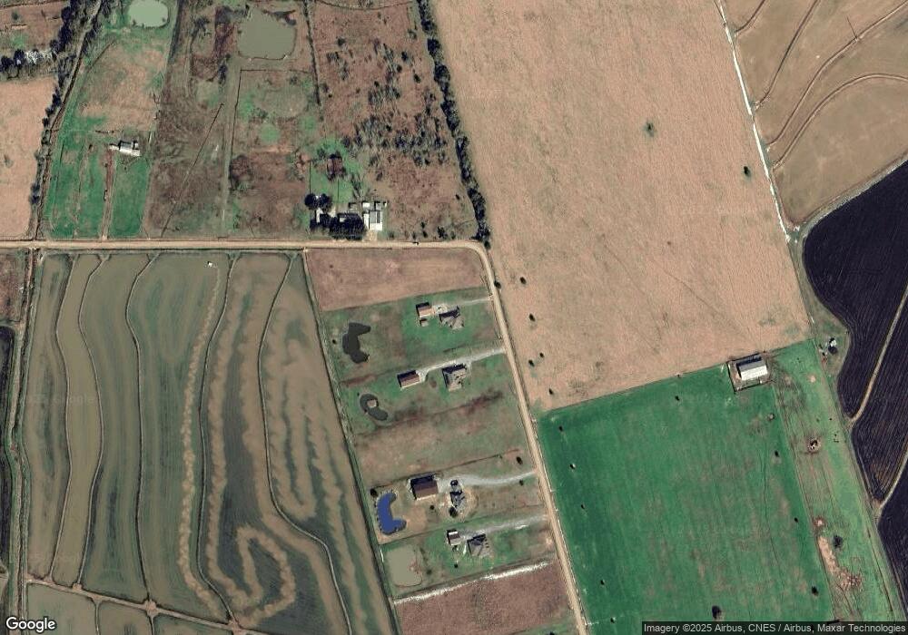 1221 Chinaberry Dr, Eunice, LA 70535 - photo 1