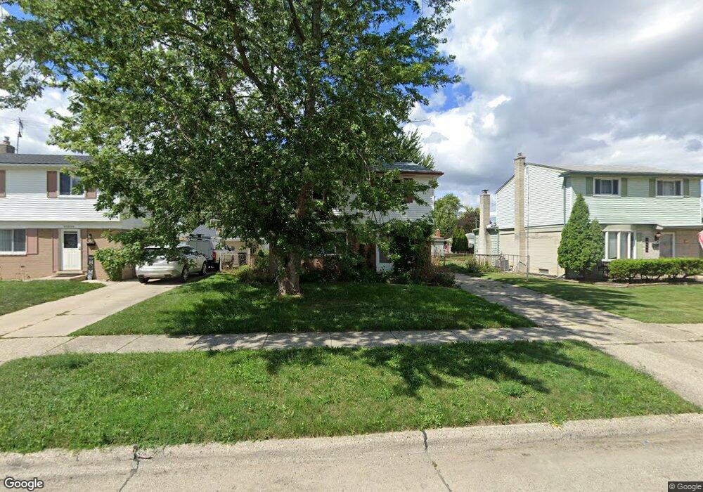 30569 Hennigan St, Roseville, MI 48066 - photo 1