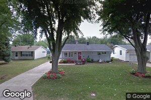 2103 W Sheffield Dr, Muncie, IN 47304