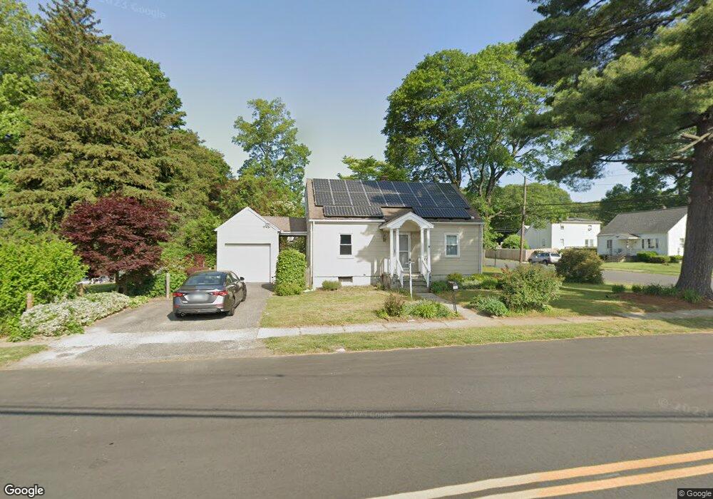 547 Jennings Ave, Bridgeport, CT 06610 - photo 1