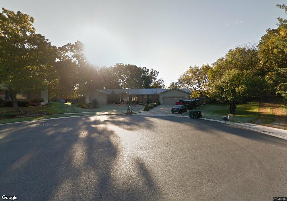 140 Vickroy Dr, Crown Point, IN 46307 - photo 1