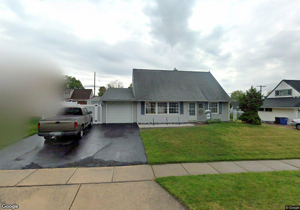 8 Candle Rd, Levittown, PA 19057 - photo 1