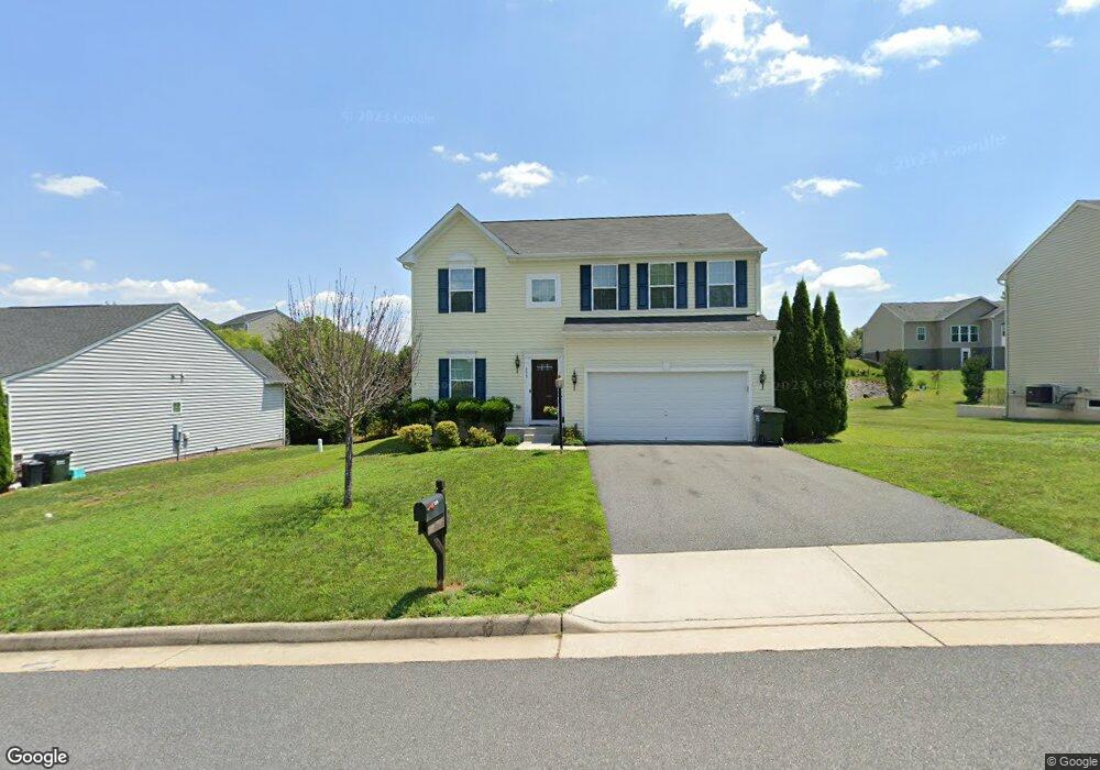 323 Holly Hill Dr, Barboursville, VA 22923 - photo 1