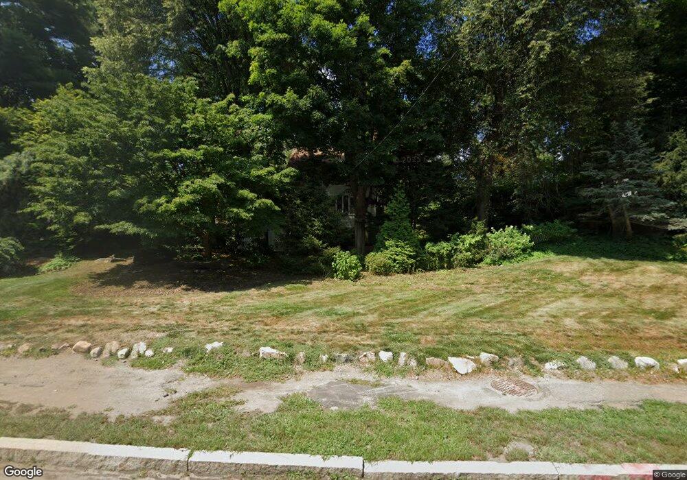 711 Worcester St, Wellesley Hills, MA 02481 - photo 1